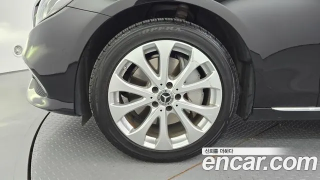 Mercedes-Benz E-Класс 2018 thumb 5