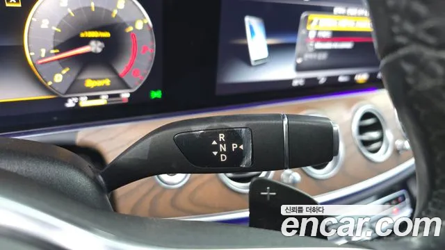 Mercedes-Benz E-Класс 2018 thumb 9