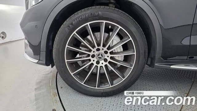 Mercedes-Benz GLC 2017 thumb 5