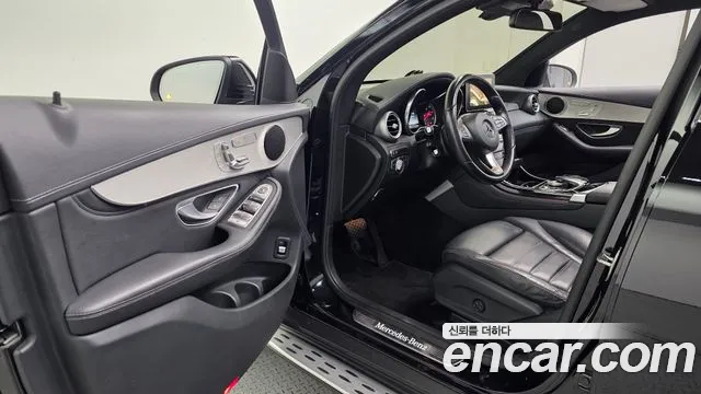 Mercedes-Benz GLC 2017 thumb 10