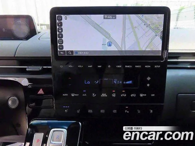 Hyundai Staria 2023 thumb 12