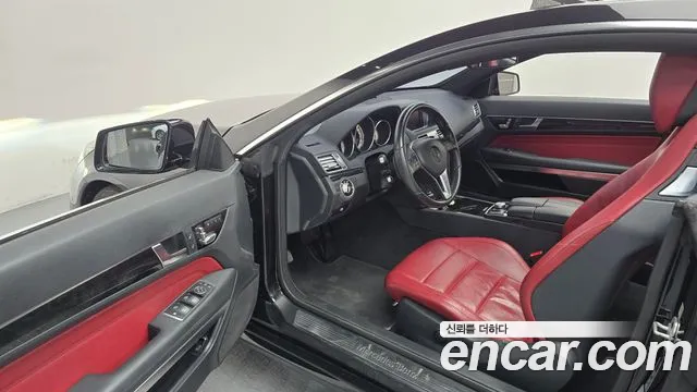Mercedes-Benz E-Класс 2015 thumb 10