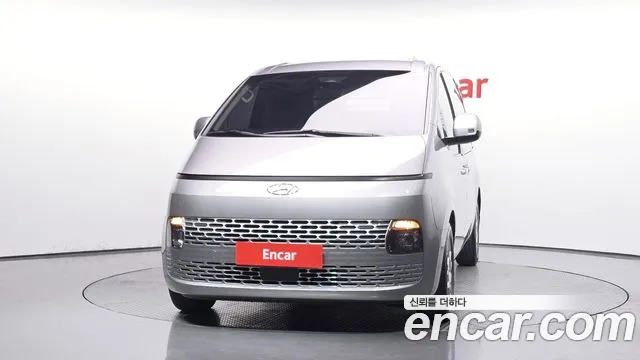Hyundai Staria 2021 thumb 3