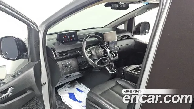 Hyundai Staria 2021 thumb 10