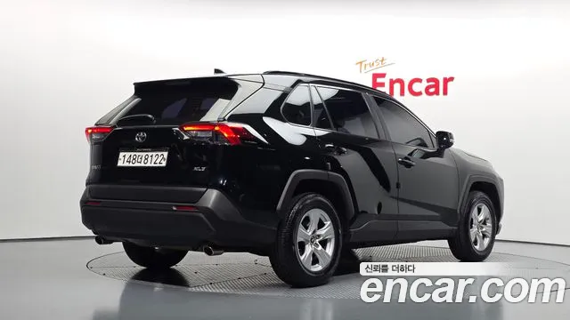 Toyota RAV4 2019 thumb 2
