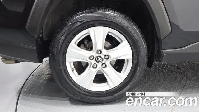 Toyota RAV4 2019 thumb 5