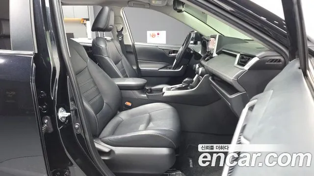 Toyota RAV4 2019 thumb 11