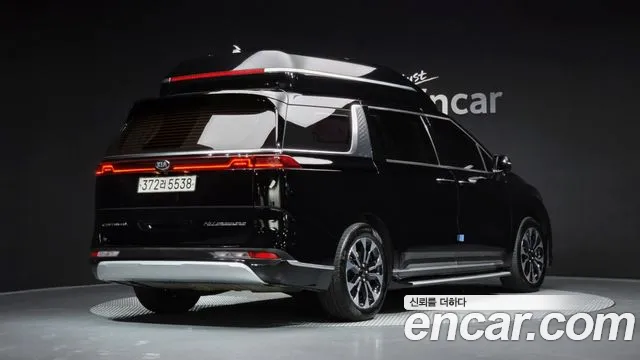 Kia Carnival 2021 thumb 2