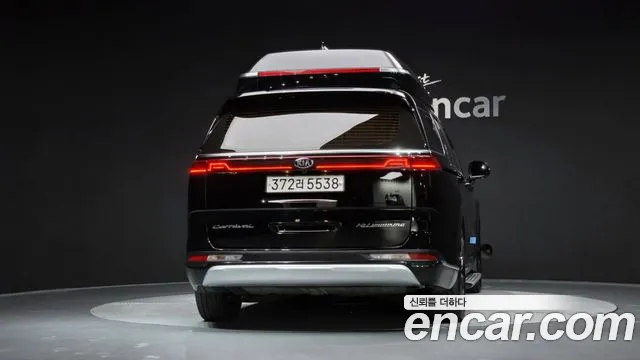 Kia Carnival 2021 thumb 4