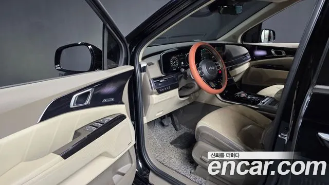 Kia Carnival 2021 thumb 10