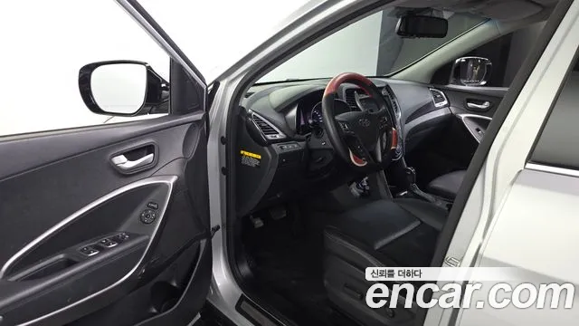 Hyundai Santa Fe 2013 thumb 10