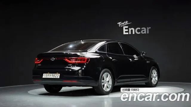 Renault-KoreaSamsung Megane 2017 thumb 2