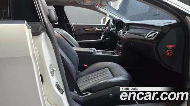 Mercedes-Benz CLS-Class 2013 thumb 11