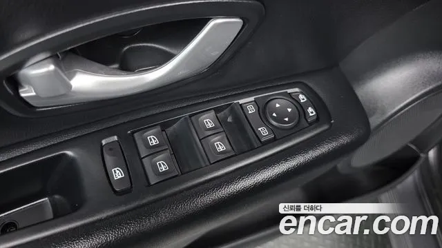 Renault-KoreaSamsung Fluence 2016 thumb 11