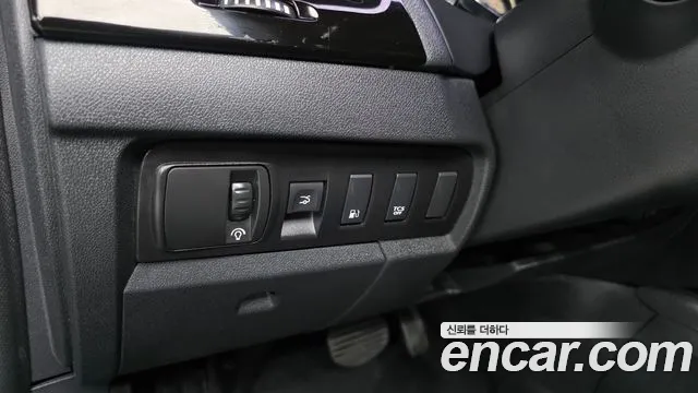 Renault-KoreaSamsung Fluence 2016 thumb 12