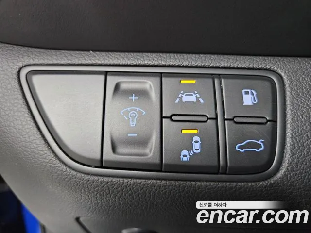 Genesis G70 2018 thumb 10