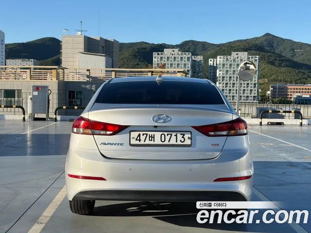 Hyundai Avante 2016 thumb 4