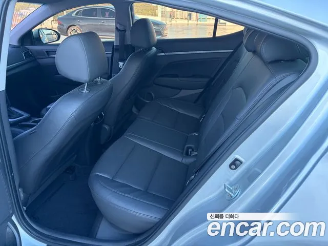 Hyundai Avante 2016 thumb 6
