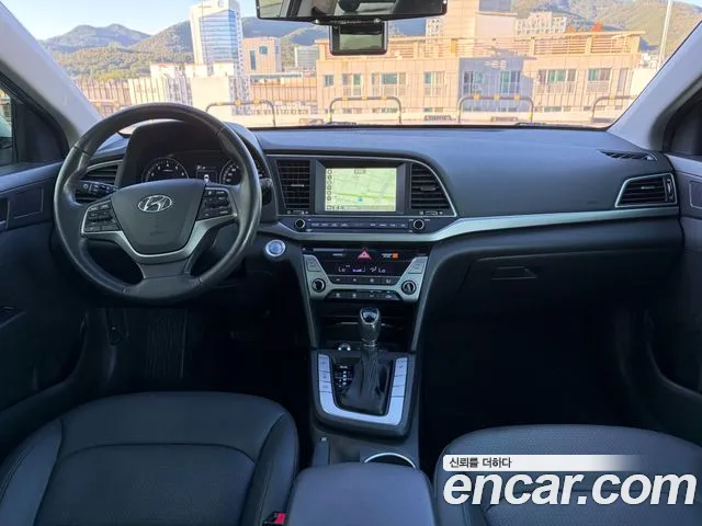 Hyundai Avante 2016 thumb 8