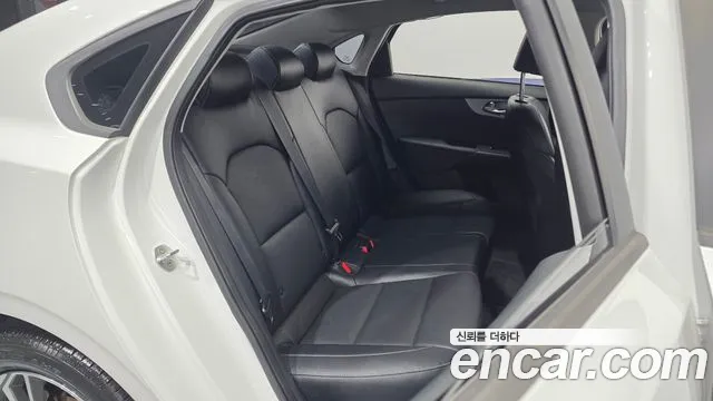 Kia K3 2022 thumb 12