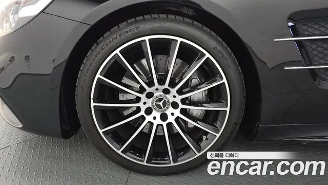 Mercedes-Benz SL-Класс 2017 thumb 5