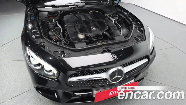 Mercedes-Benz SL-Класс 2017 thumb 6