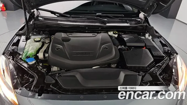 Volvo V40 2017 thumb 6
