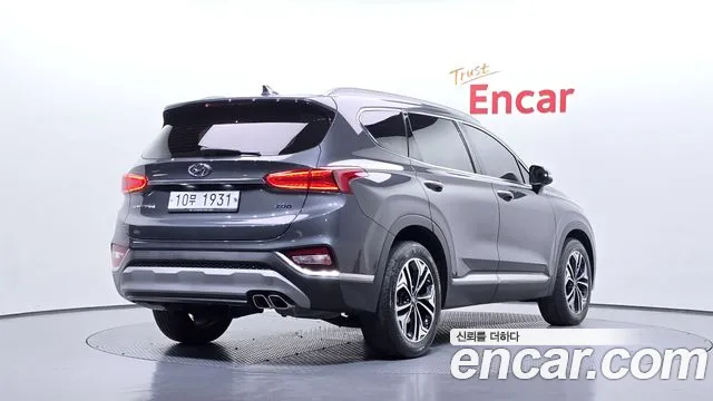 Hyundai Santa Fe 2018 thumb 2