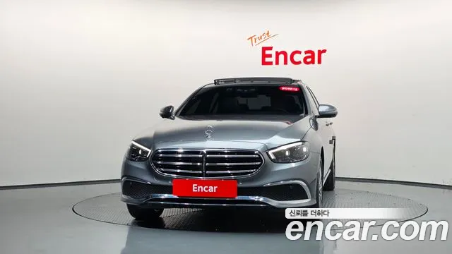 Mercedes-Benz E-Класс 2023 thumb 2