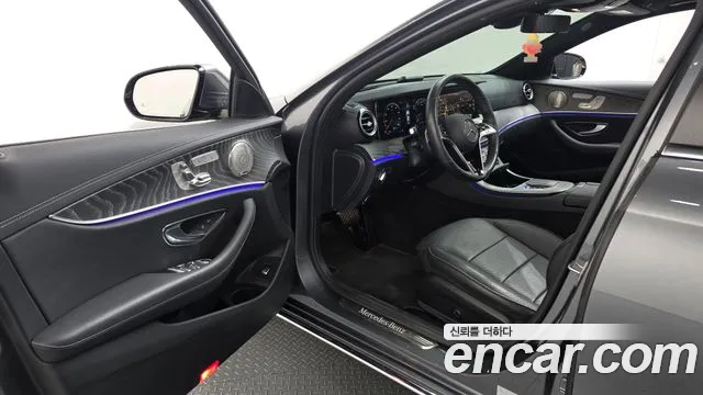 Mercedes-Benz E-Класс 2023 thumb 9