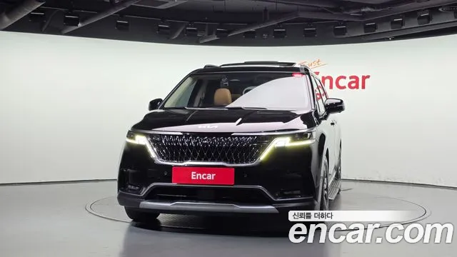Kia Carnival 2021 thumb 3