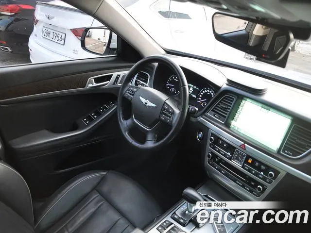 Genesis G80 2017 thumb 8