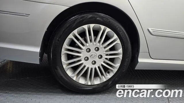 Renault-KoreaSamsung Latitude 2009 thumb 5