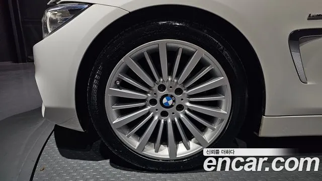 BMW 4-Series 2017 thumb 5