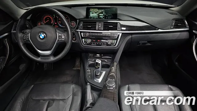 BMW 4-Series 2017 thumb 7