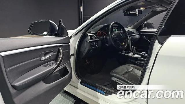BMW 4-Series 2017 thumb 10