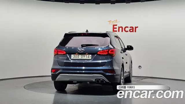 Hyundai Santa Fe 2016 thumb 4
