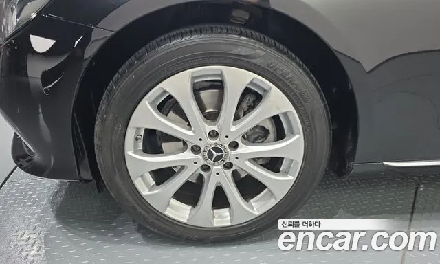 Mercedes-Benz E-Класс 2018 thumb 4