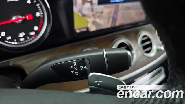 Mercedes-Benz E-Класс 2018 thumb 8