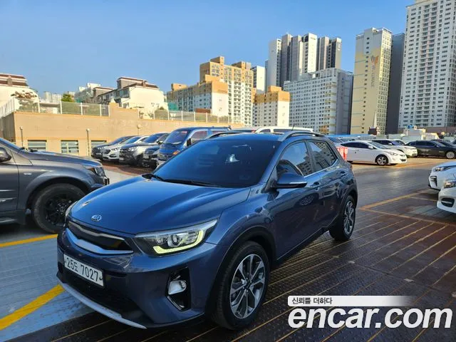 Kia Stonic 2017 thumb 2