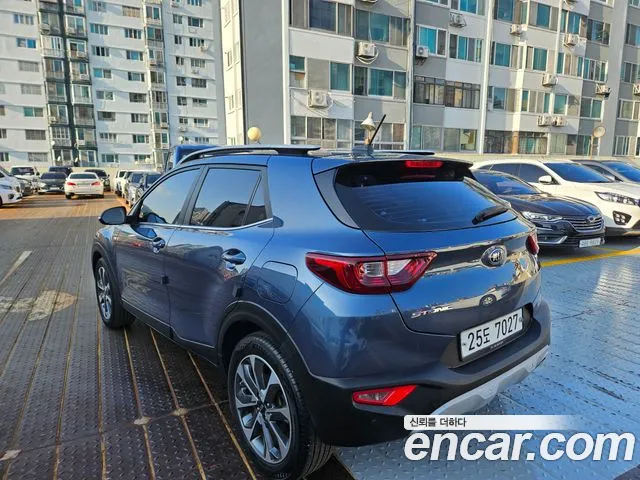 Kia Stonic 2017 thumb 4
