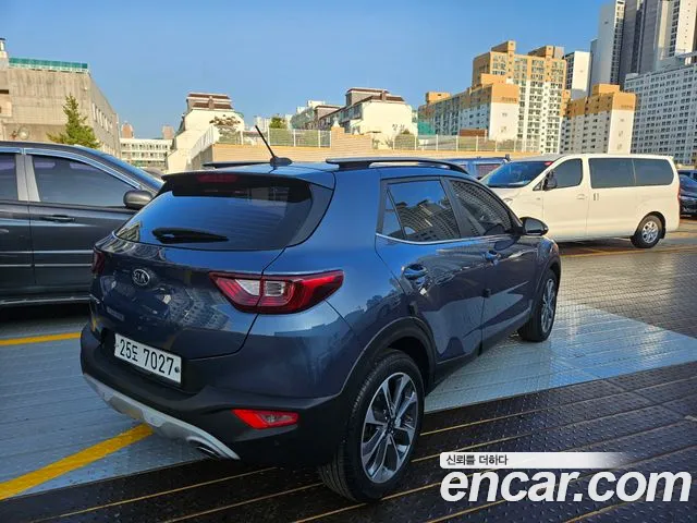 Kia Stonic 2017 thumb 6