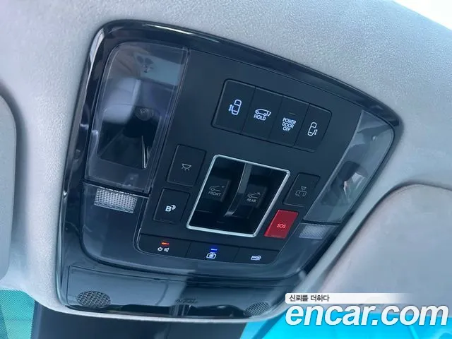 Hyundai Staria 2025 thumb 9