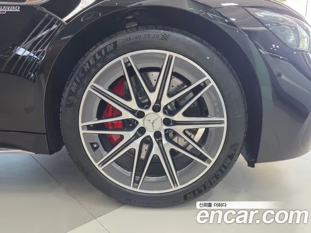 Mercedes-Benz AMG GT 2026 thumb 5
