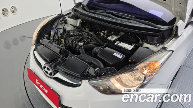 Hyundai Avante 2013 thumb 6