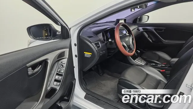 Hyundai Avante 2013 thumb 10