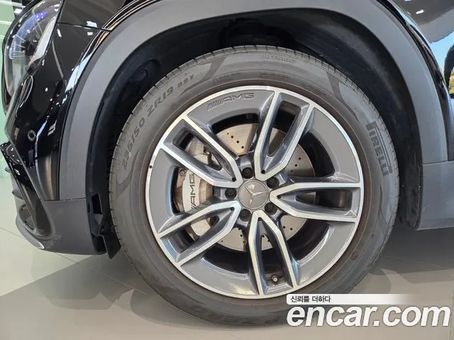 Mercedes-Benz GLB 2025 thumb 5