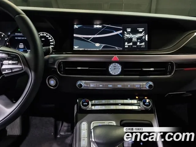 Genesis G90 2020 thumb 12
