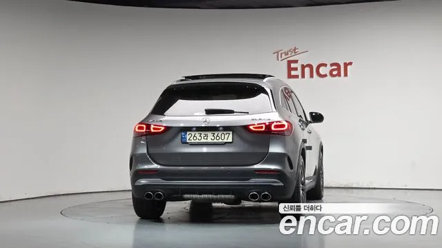 Mercedes-Benz GLA 2023 thumb 3