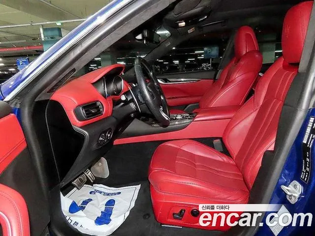 Maserati Levante 2017 thumb 2